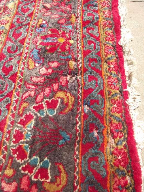 STUNNING LARGE HAND WOVEN PERSIAN CARPET