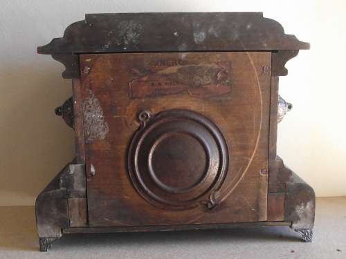 EN WELCH MANTEL CLOCK FORESTVILLE CONN U.S.A