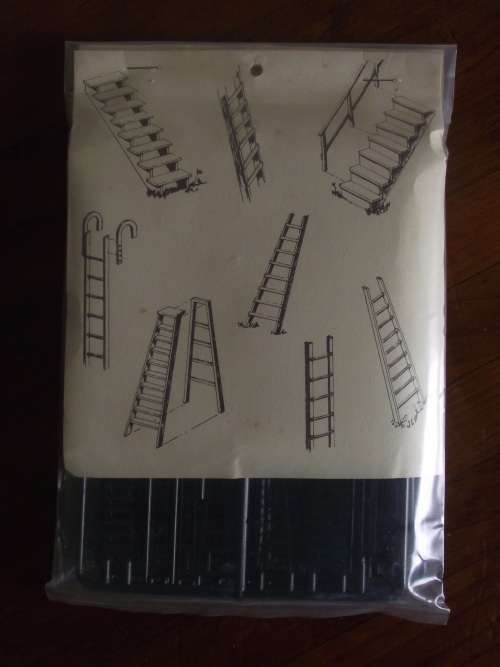 HO SCALE STEPS AND LADDERS  # 1602