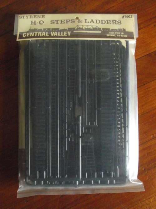 HO SCALE STEPS AND LADDERS  # 1602