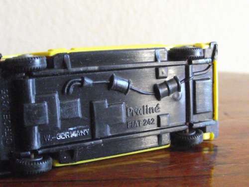 PRALINE HO SCALE FIAT 242