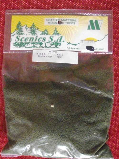SCENICS S.A FOAM FOLAGE MEDIUM GREEN --- MP 7785