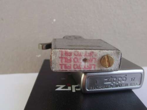AUTHENTIC ZIPPO BRUSHED CHROME IN ORIGINAL PACKAGING