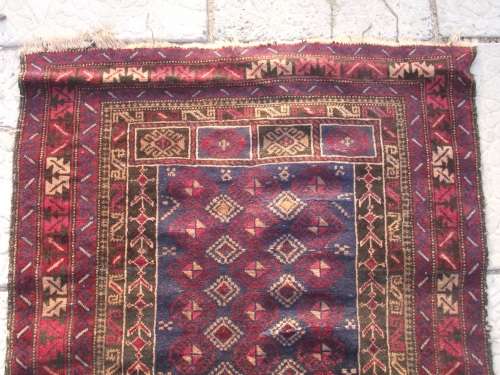 HAND WOVEN PERSIAN RUG