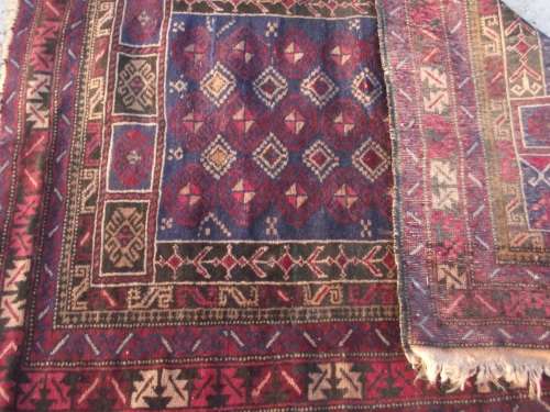 HAND WOVEN PERSIAN RUG