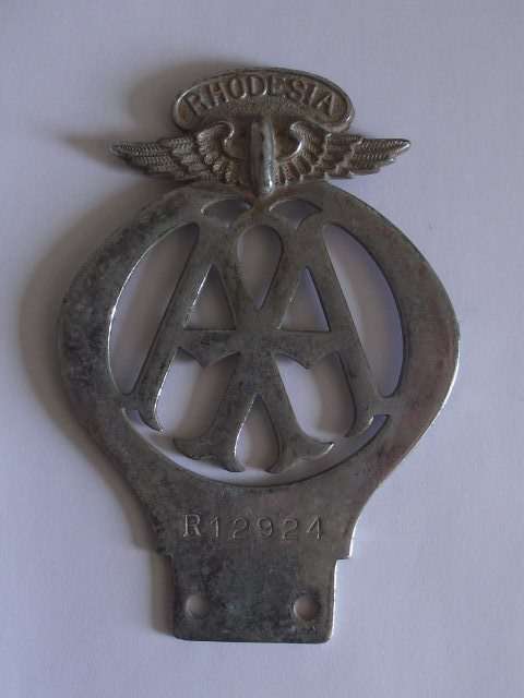 VINATGE RHODESIA AA CAR BADGE ( R12924)