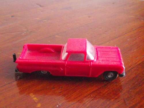 HO SCALE EKO PICK UP
