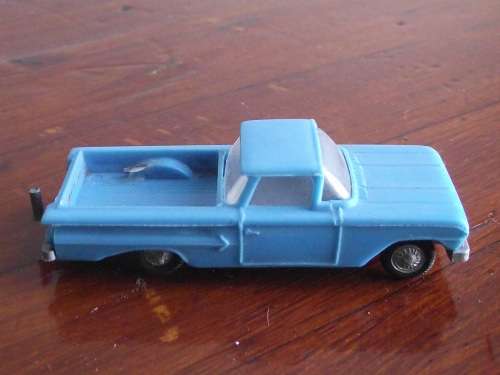 HO SCALE EKO PICK UP