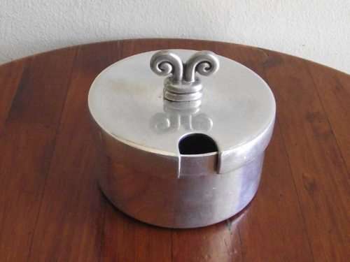 LOVELY CARROL BOYES LIDDED SUGAR BOWL