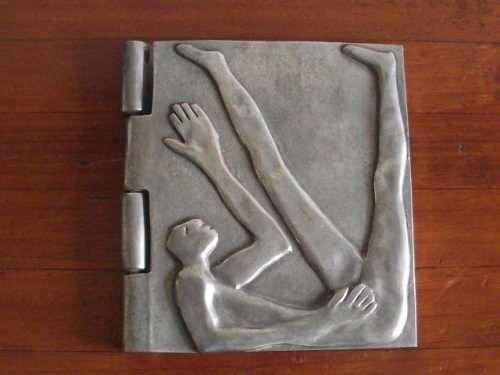 CARROL BOYES NOTE BOOK HOLDER