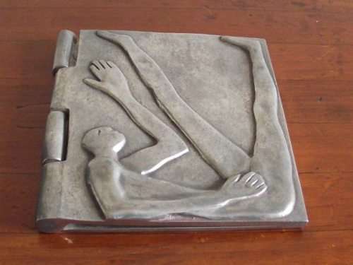 CARROL BOYES NOTE BOOK HOLDER