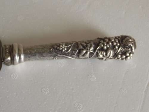 LOVELY STERLING SILVER HANDLED CAKE LIFTER