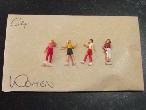HO SCALE WOMEN