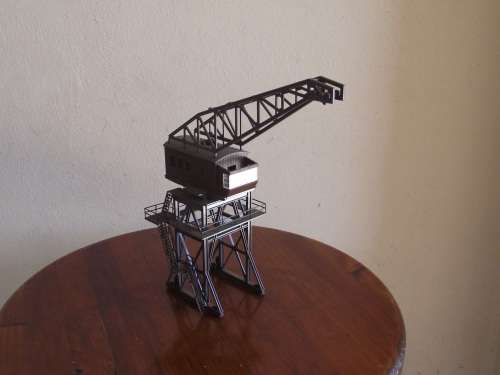HO SCALE CRANE AND COAL LOADER