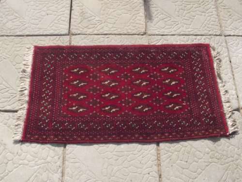 HAND WOVEN PERSIAN CARPET