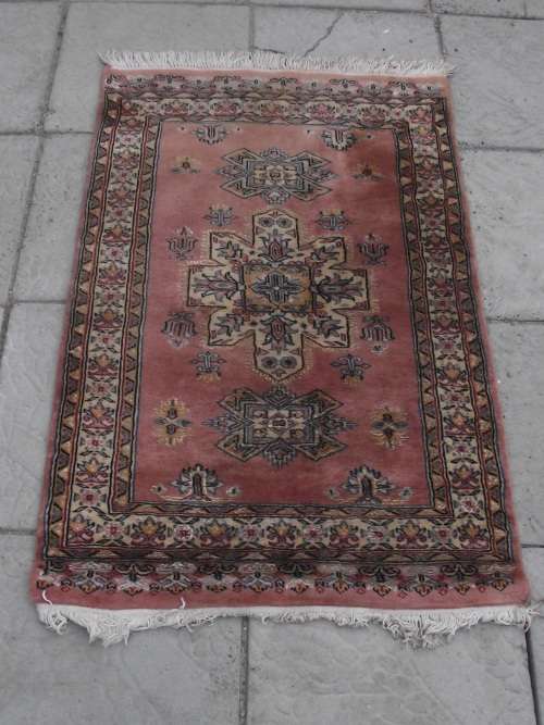 HAND WOVEN PERSIAN RUG