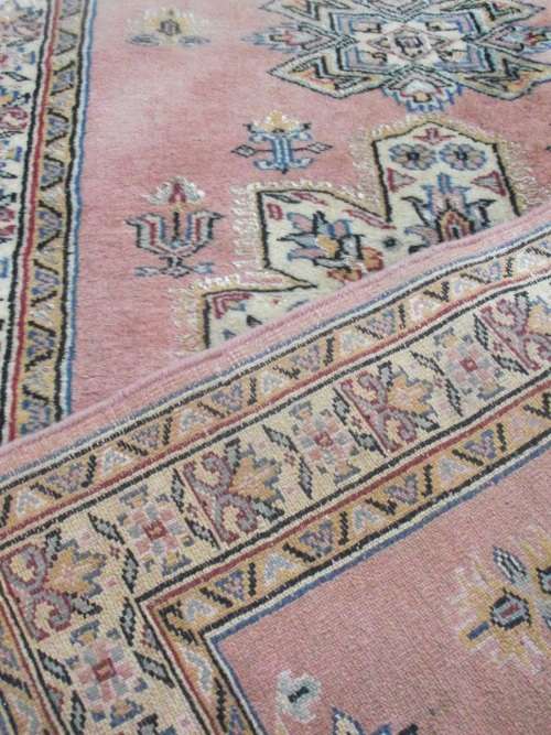 HAND WOVEN PERSIAN RUG