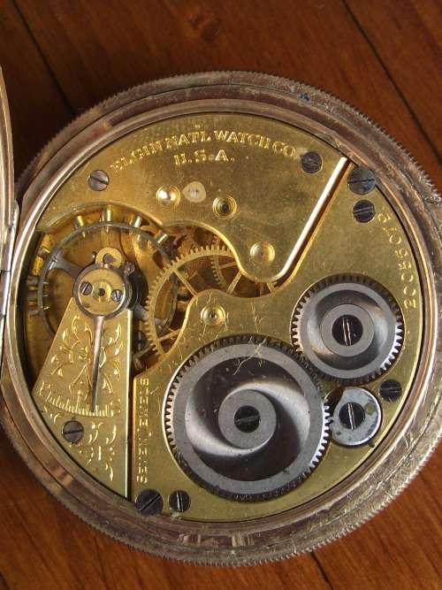 VINTAGE ELGIN POCKET WATCH FOR SPARES OR REPAIRS