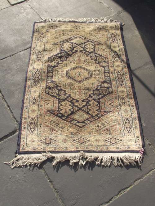 HAND WOVEN PERSIAN RUG