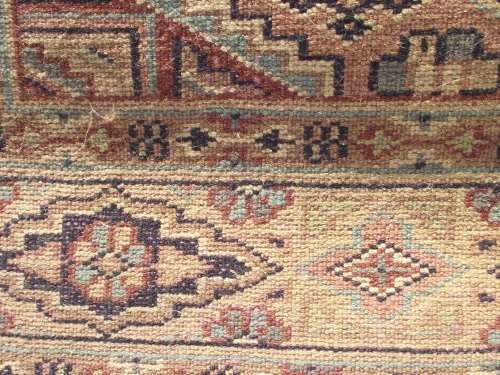 HAND WOVEN PERSIAN RUG
