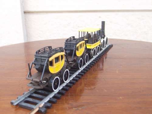 Bachmann H0 - 41-500/43-1045 - 2 X Passenger carriages, Steam locomotive with tender - DeWitt Clinto
