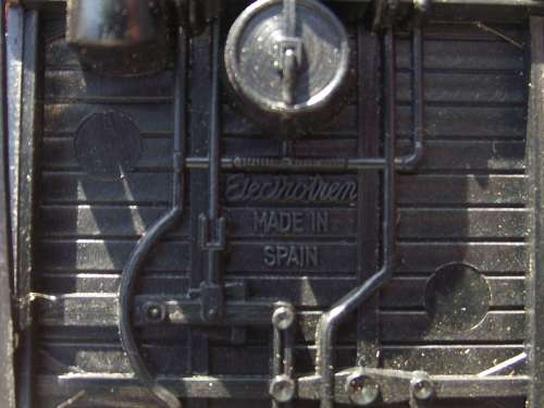 ELECTROGEN HO SCALE ILLUMINATED COACHES
