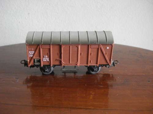 MARKLIN CLOSED WAGGON