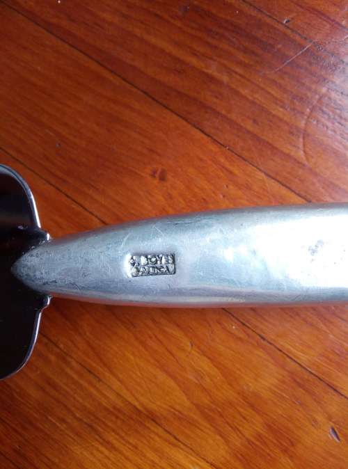 CARROL BOYES CAKE LIFTER