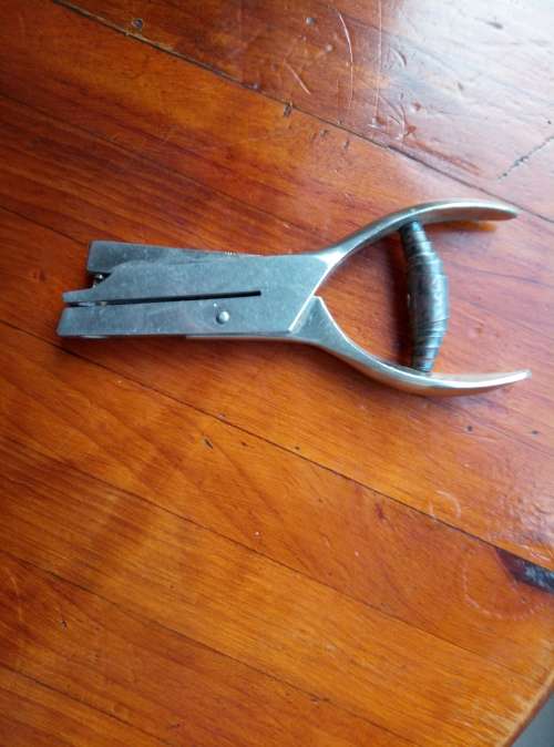OLD SAR CAP BADGE AND TICKET EXAMINERS CLIPPERS