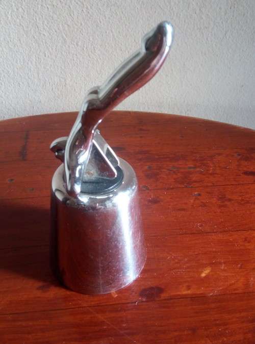 CARROL BOYES BOTTLE STOPPER --- AT REST