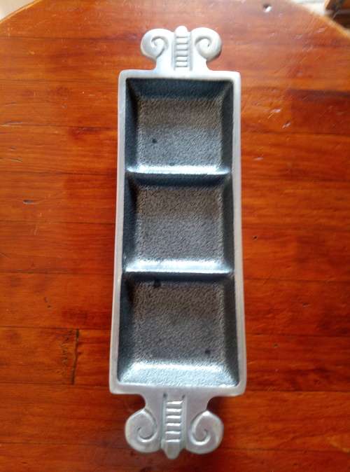 CARROL BOYES SMALL SERVING DISH