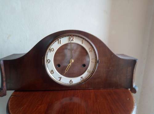KENZILE MANTEL CLOCK FOR SPARES OR REPAIR