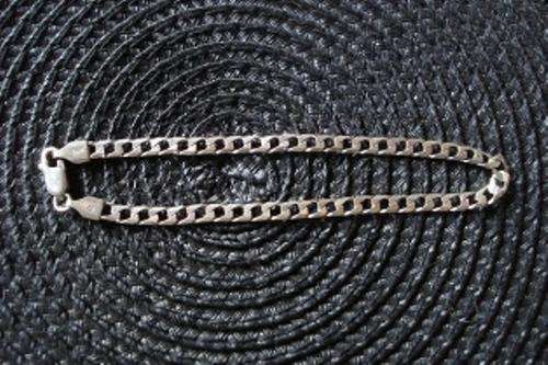 SILVER CHAIN BRACELET