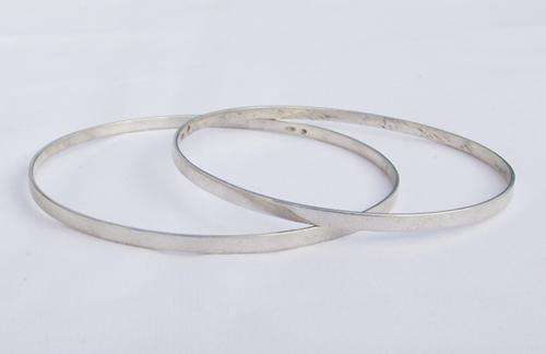 BEAUTIFUL PAIR OF STERLING SILVER BANGLES, MAKERS MARK AH