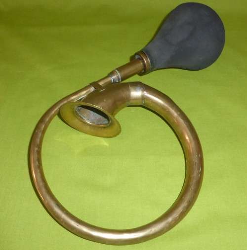 VINTAGE CAR HORN!!!