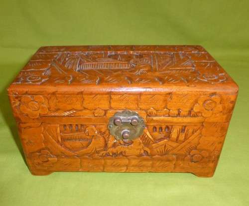 ATTRACTIVE!!! Carved Camphor Wood Trinket Chest