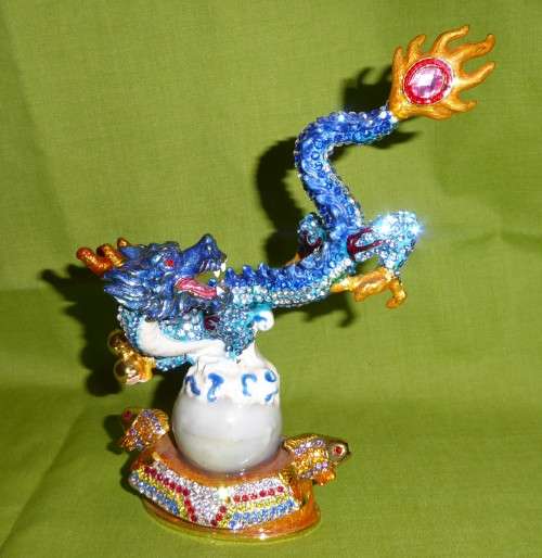 GORGEOUS!!! Brand New Oriental DRAGON (665g Metal)