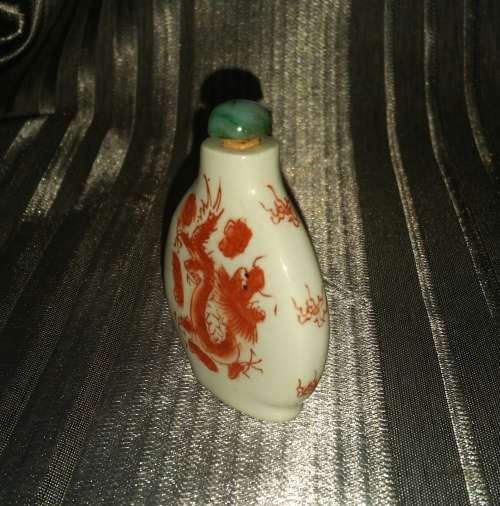 SNUFF BOTTLE!!! Dragon Painted on Both Sides