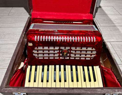 Vintage PARROT Piano Base Accordion (Pearl Red `Marble` Casework) in a Brown Carry Case