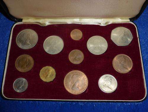 Last Sterling & First Decimal British Coins in Marked Case - POSTAGE R50