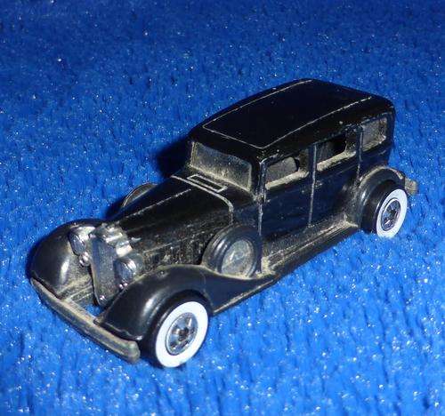 HOT WHEELS CLASSIC PACKARD Collectible