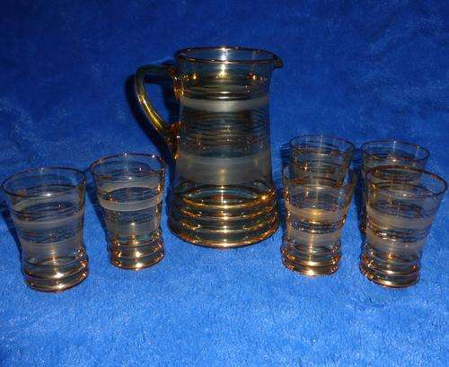 Vintage Cordial Jug with 6 Glasses (Frosted and LOTS OF GOLD DETAIL) Postage R80