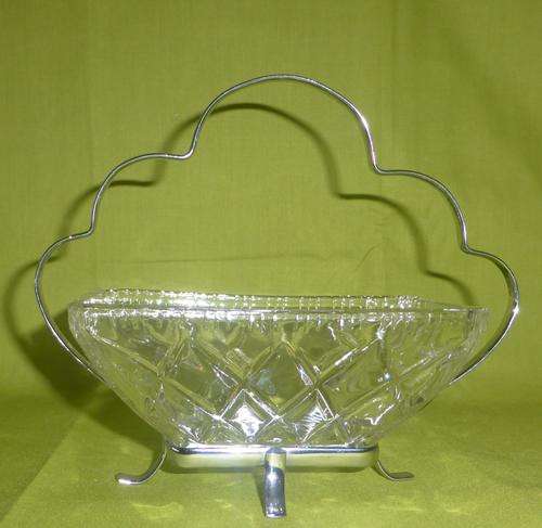 Elegant Glass Sweet Dish in Chrome Stand