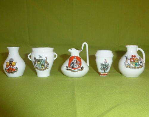 One Bid for 5x Small W.H. GOSS Items
