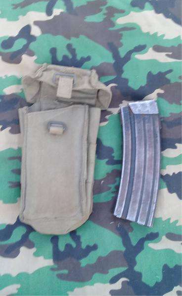 R4 Mag with pouch.