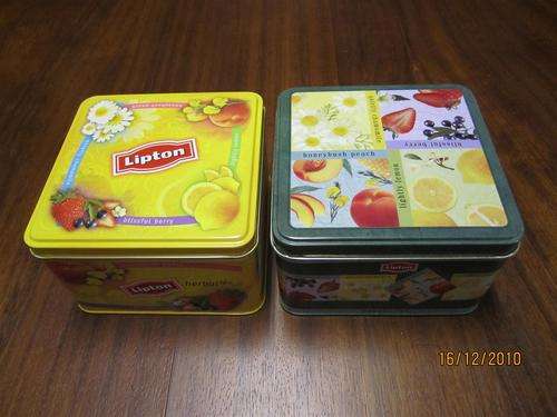 SET  OF 2 LIPTON HERBAL TEA TINS (R10,00)