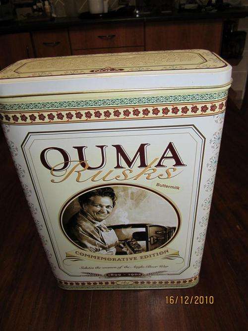 OUMA RUSKS COMMEMORATIVE EDITION TIN (1999)  SALUTING 2 WOMEN OF THE ANGLO BOER WAR