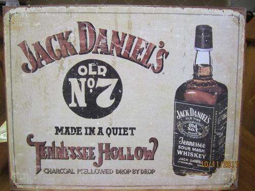 JACK DANIEL'S OLD NO 7 TENNESSEE WHISKY  REPRODUCED VINTAGE TIN SIGN (USA)