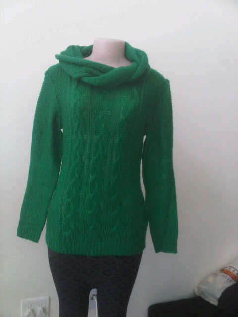 Warm green winter jersey size 32-34!! TWO WEEKS TO PAY!!! RELISTED ITEM