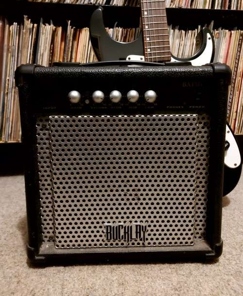Electric Guitar with 15W Amp Bucklay